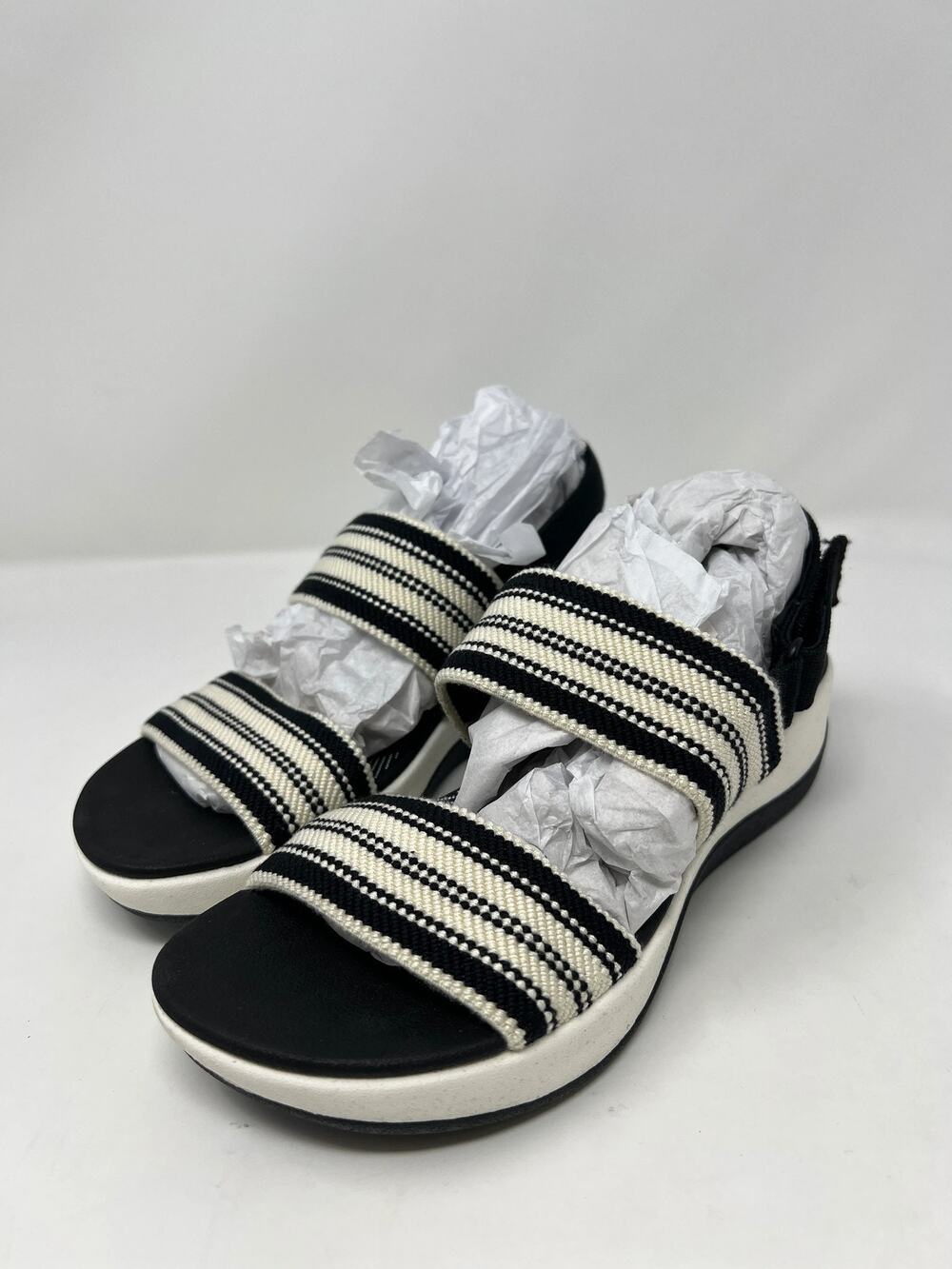 Clarks Women's 6M Arla Stroll Slip-On Multi Textile Comfort Shoes